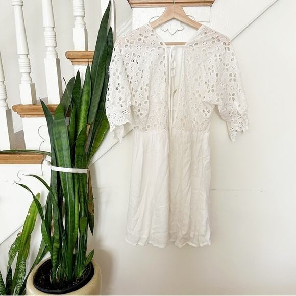 The Native One Women's White Plunging V-Neck Cotton Eyelet Mini Dress Size Small - Picture 5 of 5